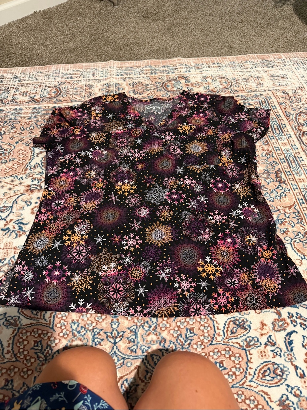 Butter-Soft Scrub Tops-Holiday Print - Picture 2 of 7